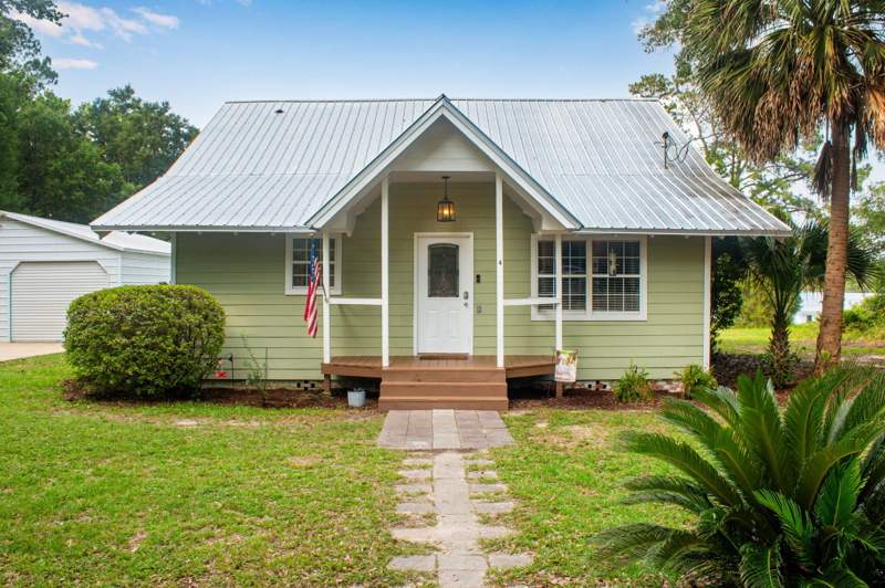 3 bedroom Detached Single Family at 4 Engelbrecht Road, DeFuniak Springs, DeFuniak Springs — photo 2