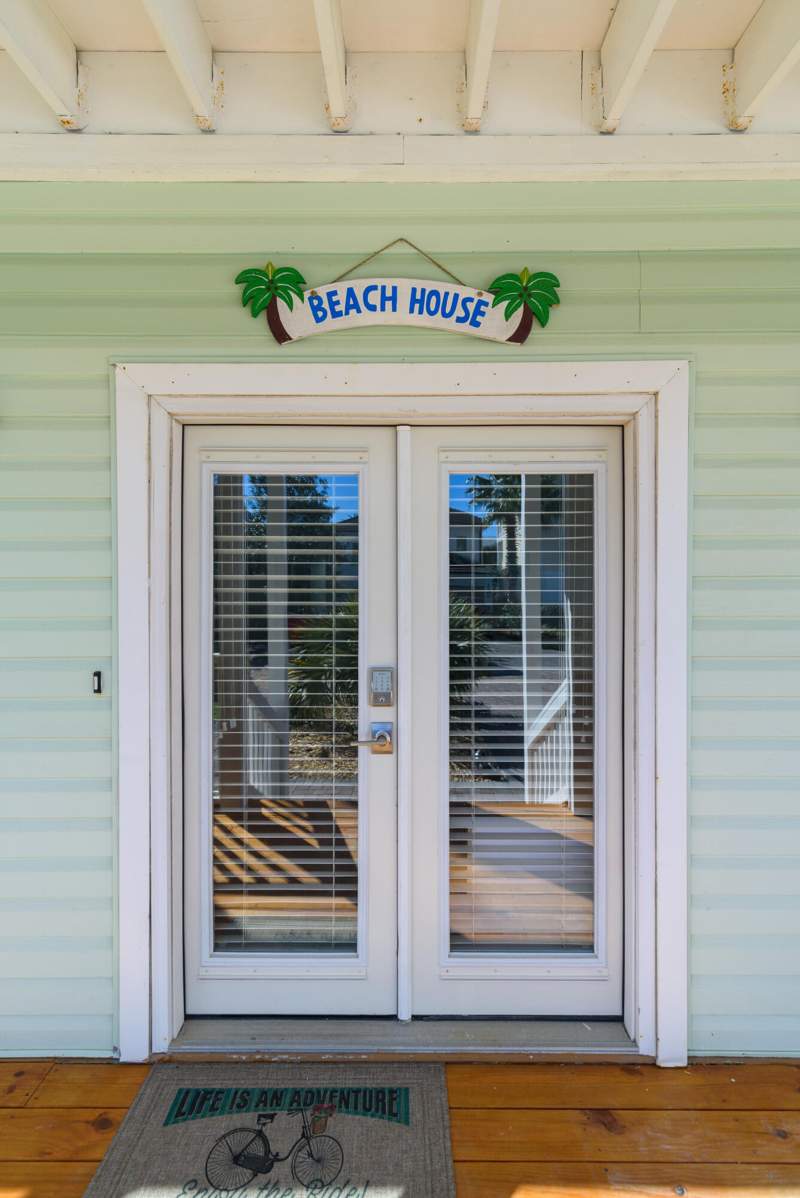 4 bedroom Detached Single Family at 40 Sarasota Street, Frangista Beach 1st Addn, Miramar Beach — photo 4