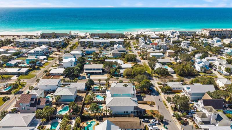 6 bedroom Detached Single Family at 85 Cobia Street, Crystal Beach, Destin — photo 5
