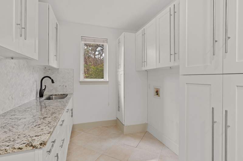 4 bedroom Detached Single Family at 3028 Club Drive, Burnt Pine, Miramar Beach — photo 4