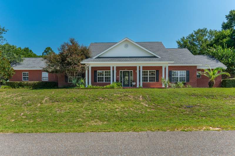 5 bedroom Detached Single Family at 201 Seneca Trail, Indian Trails Ph 3, Crestview — photo 2