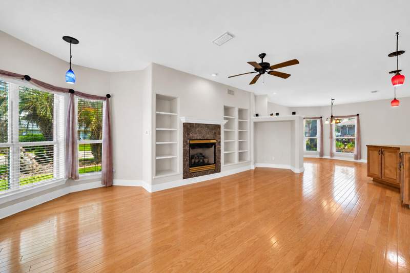 4 bedroom Detached Single Family at 511 Fallin Water Drive, Fallin Waters, Mary Esther — photo 3