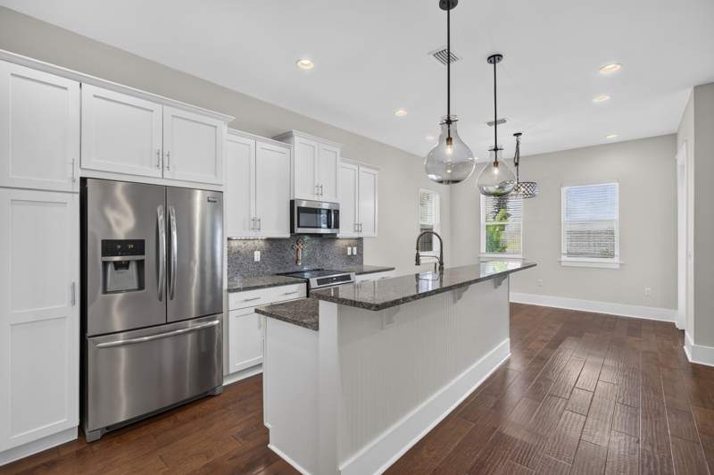 3 bedroom Detached Single Family at 233 Calusa Boulevard, Calusa Bay S/D, Destin — photo 5