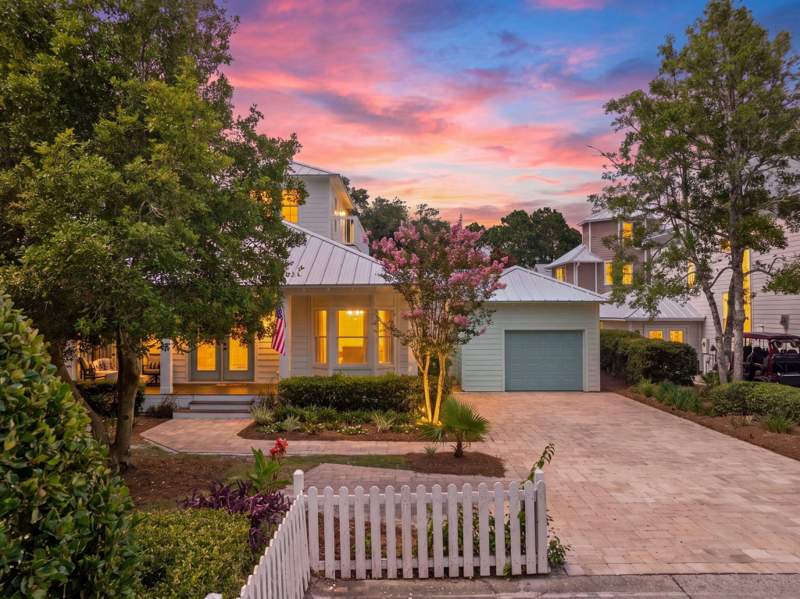 3 bedroom Detached Single Family at 2126 Schooner Cove, Crystal Lake Phase I, Miramar Beach — photo 3