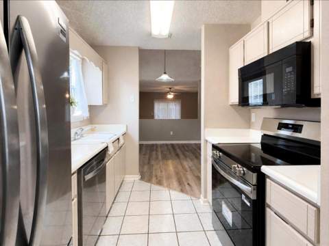 409 Heritage Court, Fort Walton Beach FL - photo 10 of 29