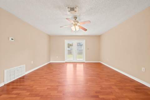 1010 Aspen Court, Fort Walton Beach FL - photo 7 of 27
