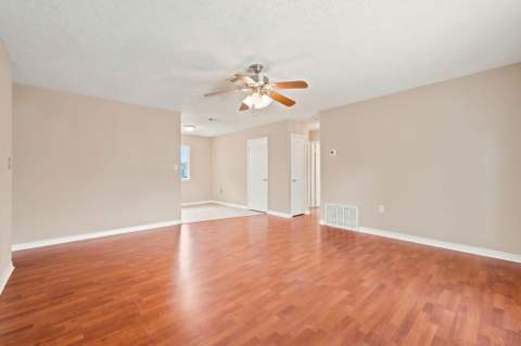 1010 Aspen Court, Fort Walton Beach FL - photo 9 of 27