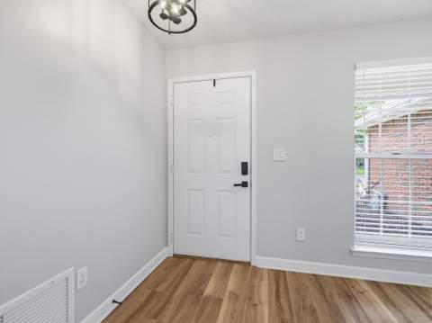 1565 Meadowbrook Court, Niceville FL - photo 7 of 58