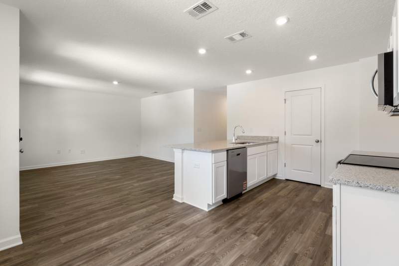 3 bedroom Detached Single Family at 498 Windflower Street, Mossy Head, DeFuniak Springs — photo 5