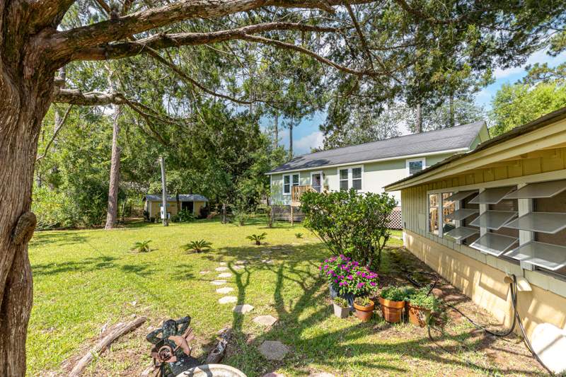 3 bedroom Detached Single Family at 40 S 4th Street, Town Of Santa Rosa, Santa Rosa Beach — photo 2