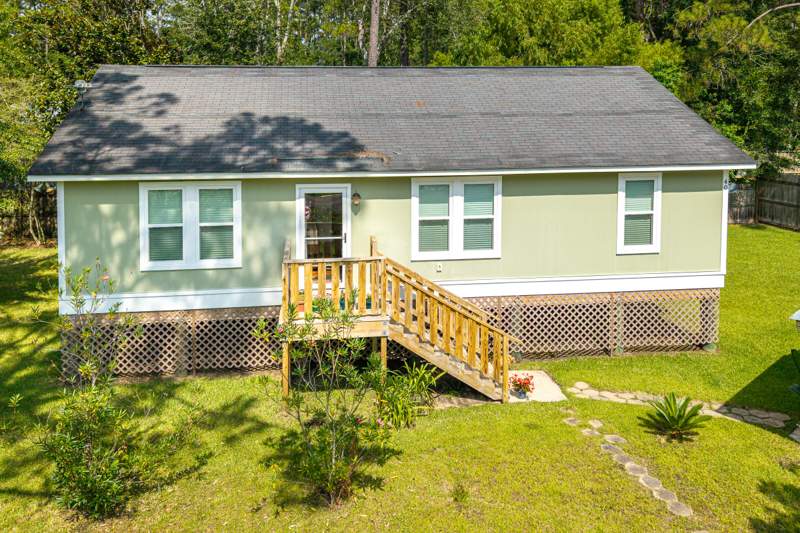 3 bedroom Detached Single Family at 40 S 4th Street, Town Of Santa Rosa, Santa Rosa Beach — photo 3