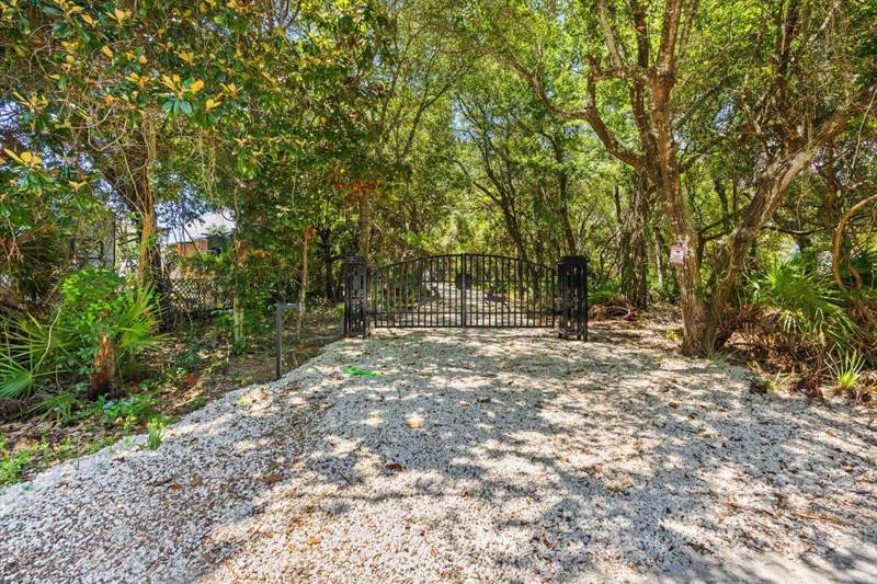 6 bedroom Detached Single Family at 609 Calhoun Avenue, Destin Moreno Point, Destin — photo 3