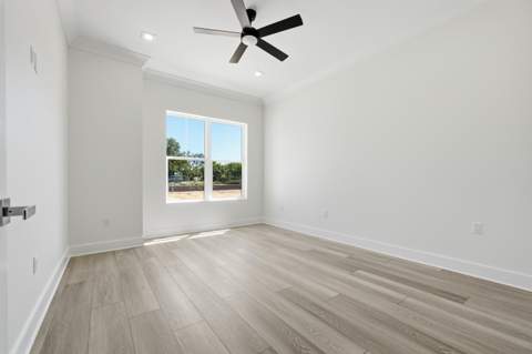 8 NE Yacht Club Drive, Fort Walton Beach FL - photo 11 of 71