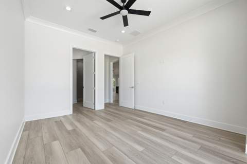 8 NE Yacht Club Drive, Fort Walton Beach FL - photo 12 of 71