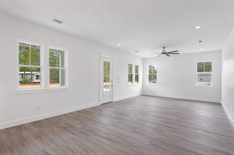 480 Arbour Street, DeFuniak Springs FL - photo 11 of 45