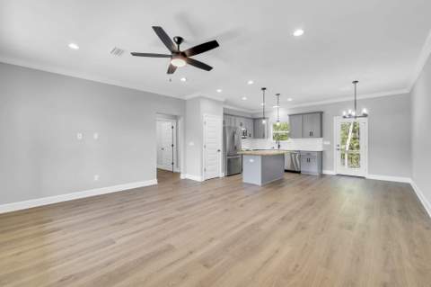 193 Hunters Ridge Drive, DeFuniak Springs FL - photo 9 of 53