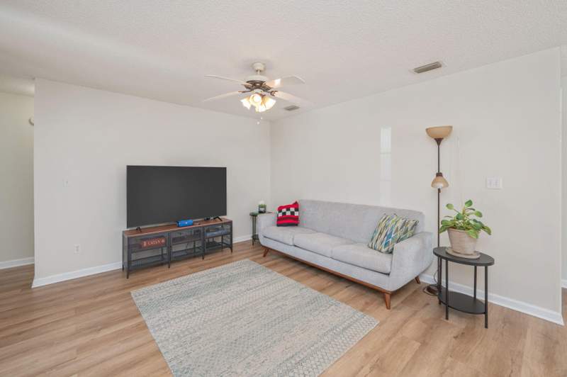 3 bedroom Detached Single Family at 398 Pristine Water Lane, Waterford Estates S/D, Mary Esther — photo 4