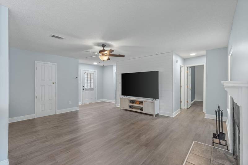3 bedroom Detached Single Family at 946 Emily Circle, Mills Landing, Fort Walton Beach — photo 4