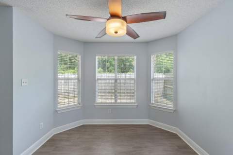 946 Emily Circle, Fort Walton Beach FL - photo 6 of 29