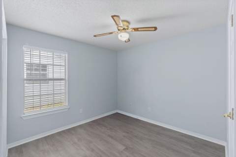 946 Emily Circle, Fort Walton Beach FL - photo 12 of 29
