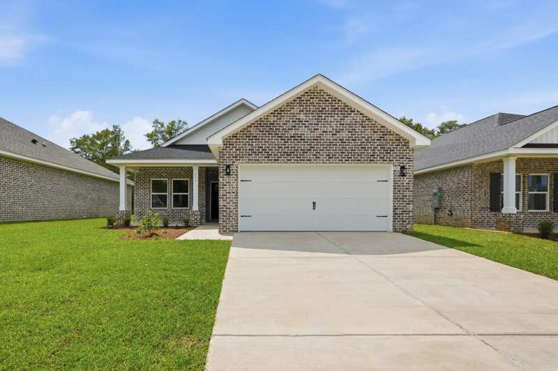 4 bedroom Detached Single Family at 111 Spooner Street, McCarthy Estates, DeFuniak Springs — photo 1