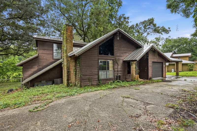 3 bedroom Detached Single Family at 5987 W Dogwood Drive, 231000.00, Crestview — photo 1