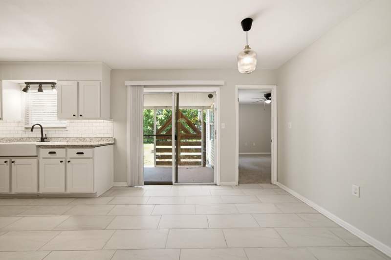 3 bedroom Detached Single Family at 320 NW Oakland Circle, Oakland Heights, Fort Walton Beach — photo 5