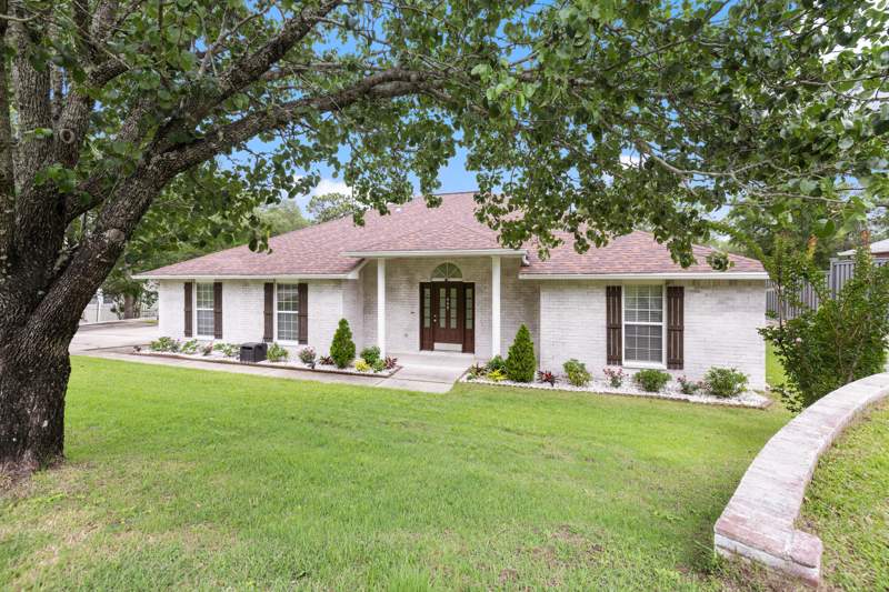 4 bedroom Detached Single Family at 449 Ruckel Drive, Rocky Bayou Country Club Estates 9, Niceville — photo 2