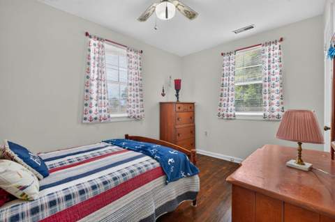 284 NE Beachview Drive, Fort Walton Beach FL - photo 22 of 30