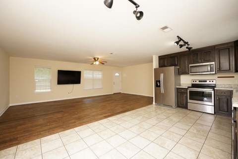 611 Bullock Boulevard, Niceville FL - photo 7 of 27