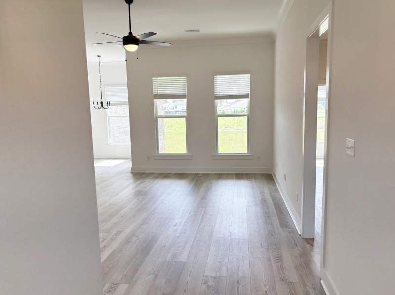 3 bedroom Detached Single Family at 5800 Del Rio Crossing, Houston Place, Crestview — photo 2
