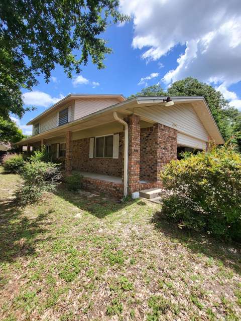 1005 Pine Lake Drive, home for sale in Niceville 32578