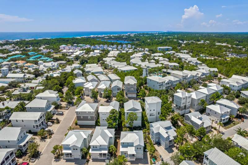 4 bedroom Detached Single Family at 301 Gulfview Circle, Highland Parks, Santa Rosa Beach — photo 3