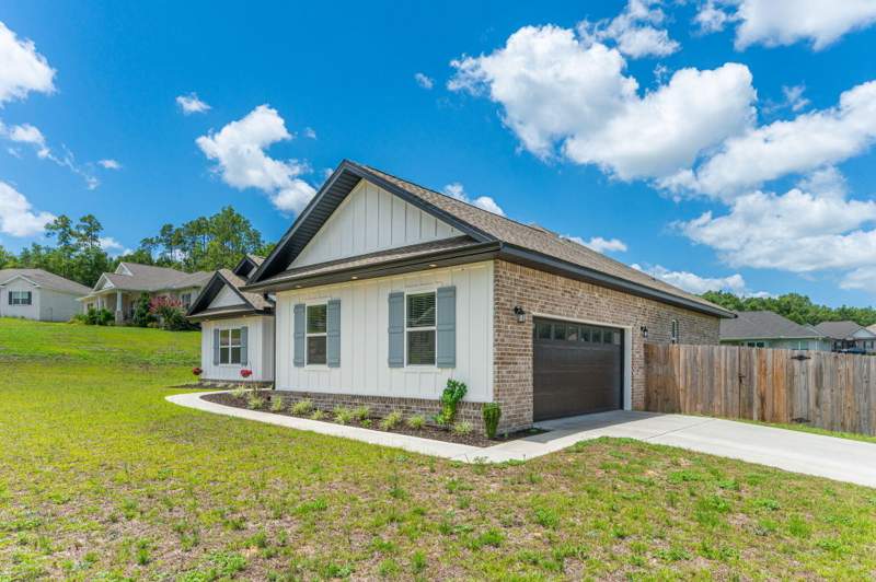 4 bedroom Detached Single Family at 5390 Aidan Street, Mossy Oak S/D, Baker — photo 3