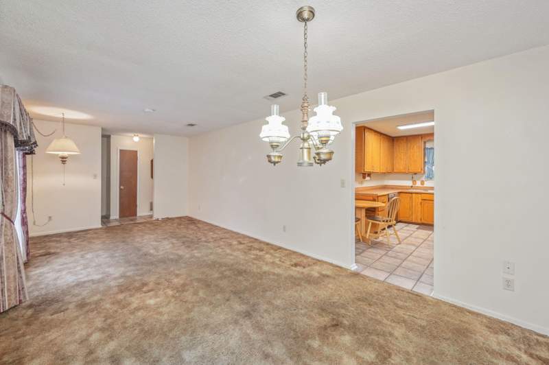 4 bedroom Detached Single Family at 17 8th Avenue, Port Dixie, Shalimar — photo 5