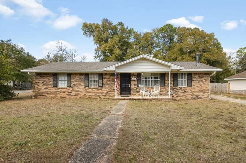3 bedroom Detached Single Family at 469 Stillwell Boulevard, Crestview, Crestview — photo 1