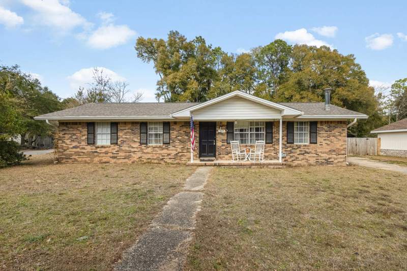 3 bedroom Detached Single Family at 469 Stillwell Boulevard, Crestview, Crestview — photo 2