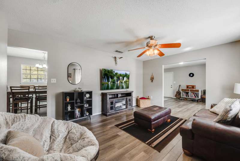3 bedroom Detached Single Family at 469 Stillwell Boulevard, Crestview, Crestview — photo 1