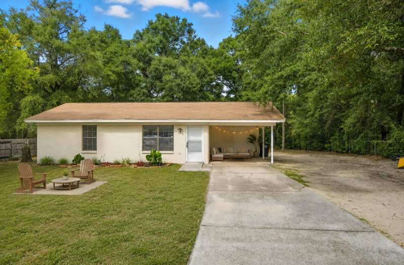 2 bedroom Detached Single Family at 102 Grimes Avenue, Ferdon Heights, Crestview — photo 1