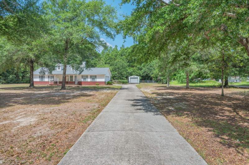 3 bedroom Detached Single Family at 6014 Robin Road, Metes & Bounds, Crestview — photo 5