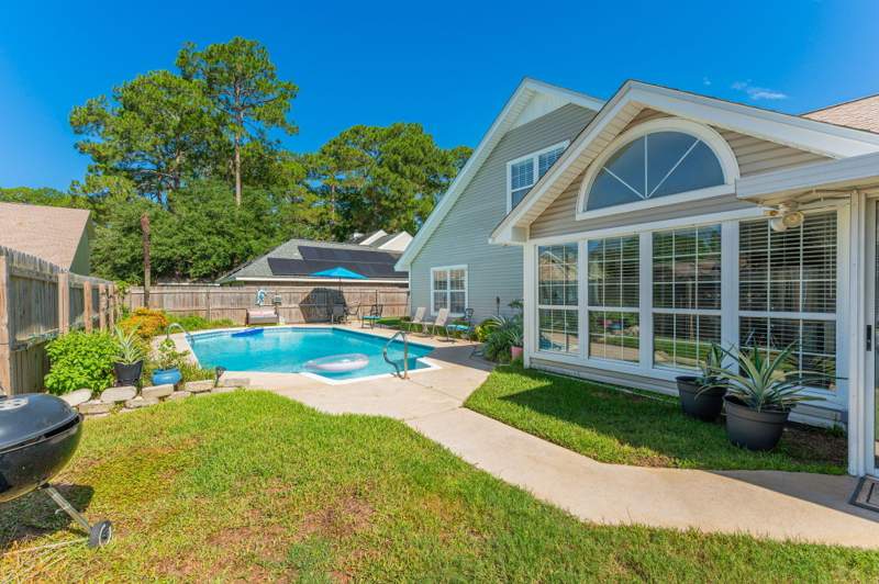 5 bedroom Detached Single Family at 422 Northampton Circle, Brittany Woods S/D, Fort Walton Beach — photo 3