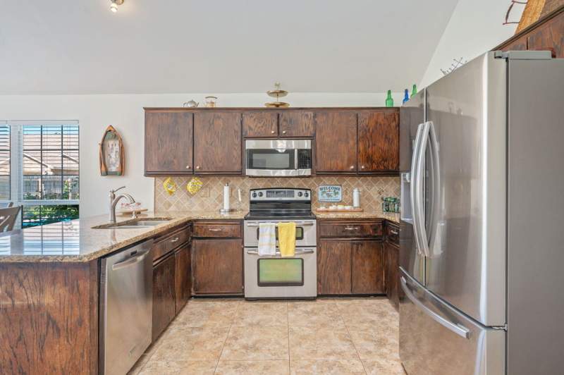 5 bedroom Detached Single Family at 422 Northampton Circle, Brittany Woods S/D, Fort Walton Beach — photo 5