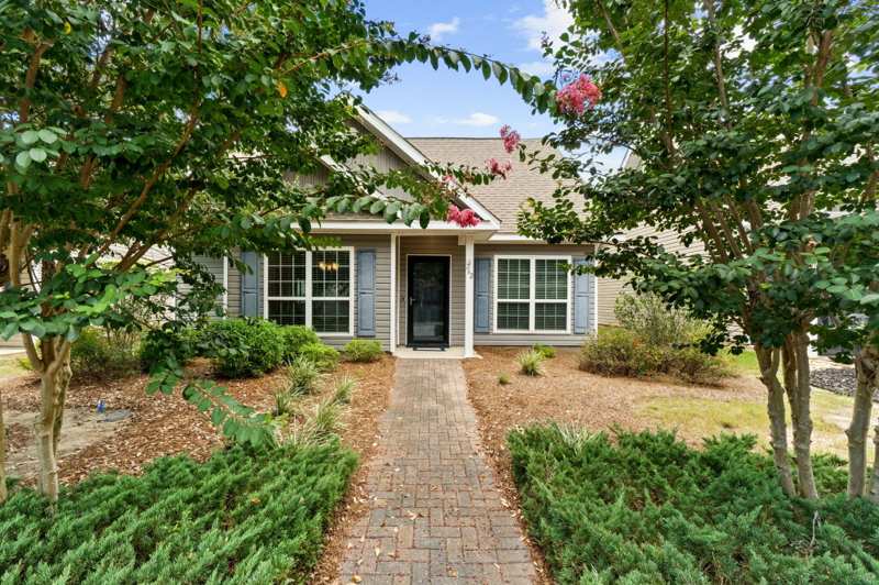 3 bedroom Detached Single Family at 262 Nelly Street, Hammock Bay, Freeport — photo 1