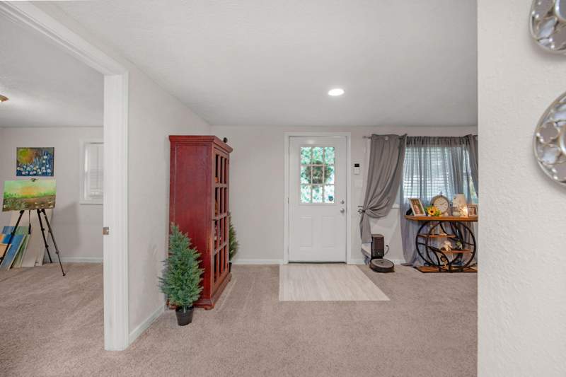 3 bedroom Detached Single Family at 932 Kelvin Court, Fairview S/D Of Cv Lots 17 & 18 Blk 2, Crestview — photo 2