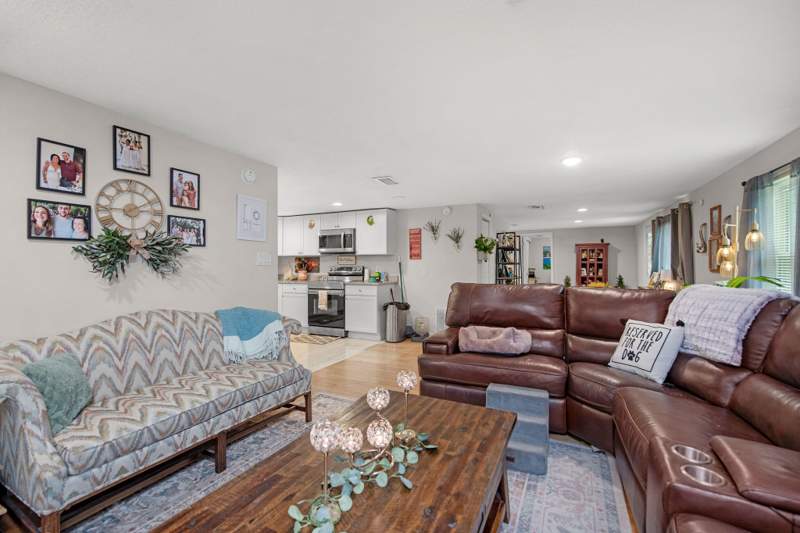3 bedroom Detached Single Family at 932 Kelvin Court, Fairview S/D Of Cv Lots 17 & 18 Blk 2, Crestview — photo 5