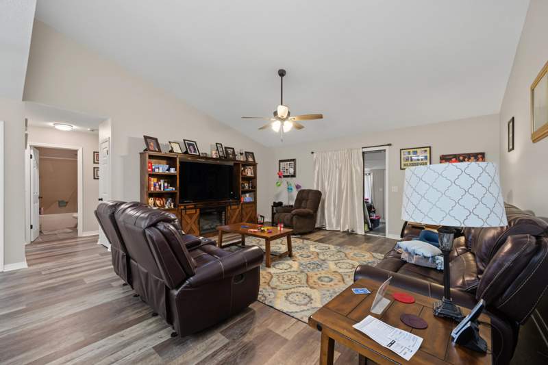3 bedroom Detached Single Family at 2617 S St Highway 81 South, Metes & Bounds, Ponce De Leon — photo 3