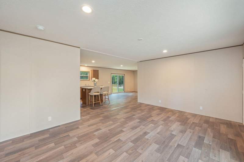4 bedroom Manufactured Home at 72 W Hyacinth Avenue, Oakwood Hills Unit 1, DeFuniak Springs — photo 5