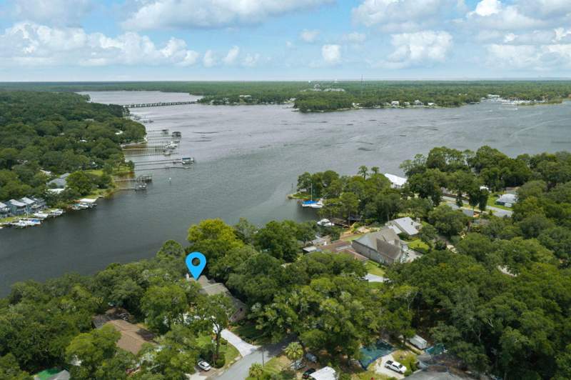 5 bedroom Detached Single Family at 317 Edrehi Drive, Rosemont S/D, Niceville — photo 3