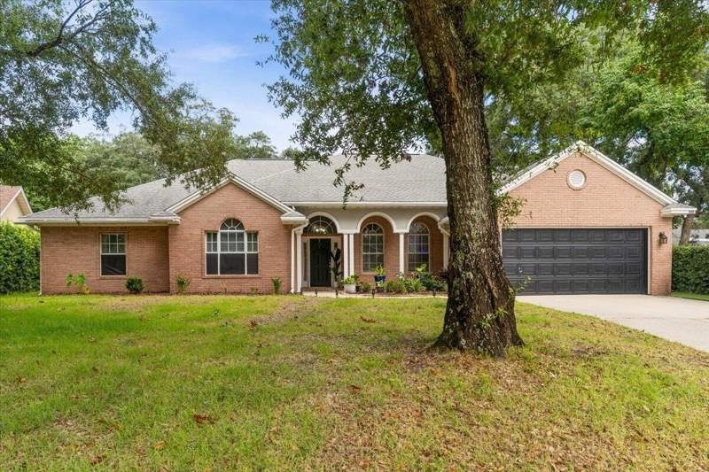 4 bedroom Detached Single Family at 2809 Lee Trevino Court, Lake Pointe, Shalimar — photo 2