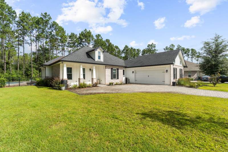 4 bedroom Detached Single Family at 23 Vintage Cove, Hammock Bay, Freeport — photo 2